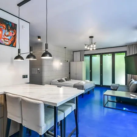 Biale Apartment *