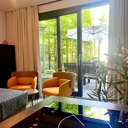 Biale Apartment *